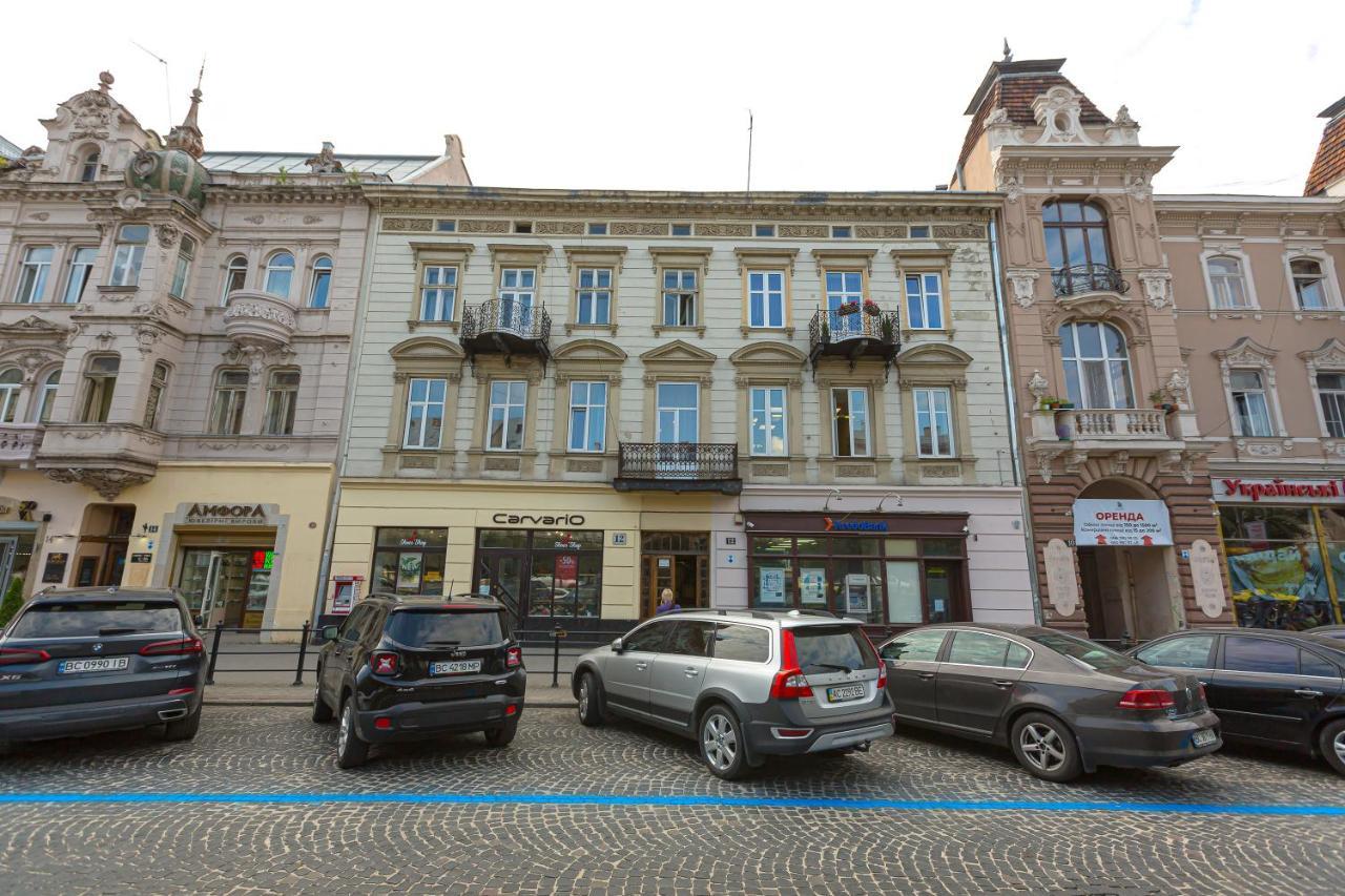Центр На Вулиці Проспект Шевченка 12 Навпроти Макдональса З Балконом Apartamento Lviv Exterior foto