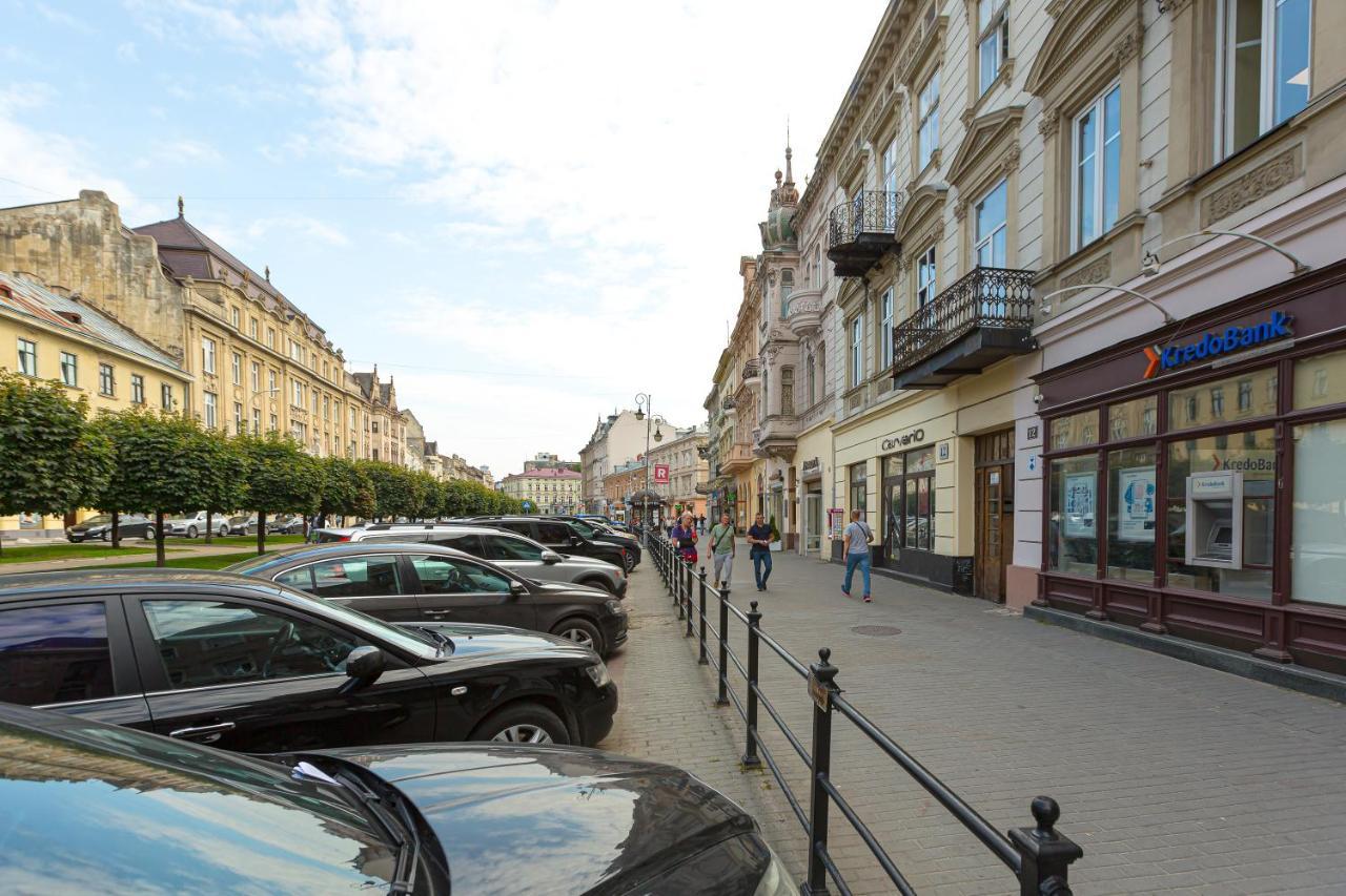 Центр На Вулиці Проспект Шевченка 12 Навпроти Макдональса З Балконом Apartamento Lviv Exterior foto